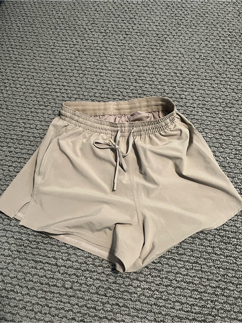 lululemon athletica women's athletic shorts - beige Sz 4